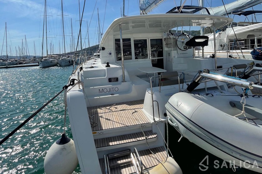 Lagoon 40 - Yacht Charter Sailica