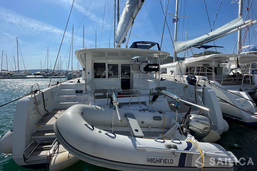 Lagoon 40 - Yacht Charter Sailica