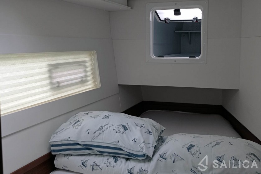 Lagoon 42 - Yacht Charter Sailica
