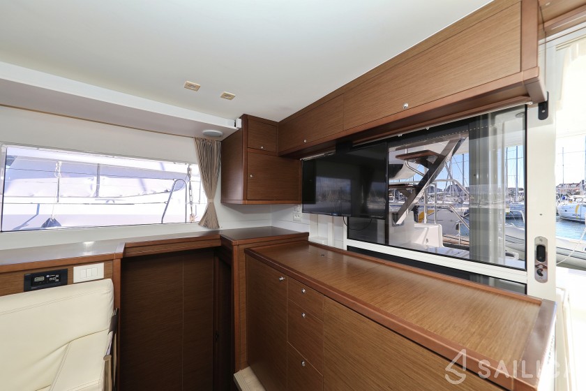 Lagoon 450 S - 4 + 2 cab. - Yacht Charter Sailica