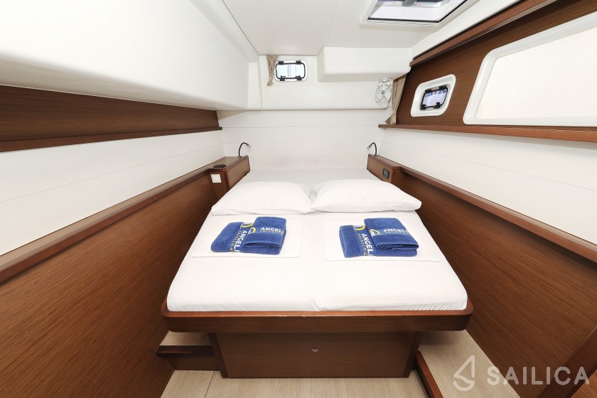 Lagoon 450 S - 4 + 2 cab. - Yacht Charter Sailica