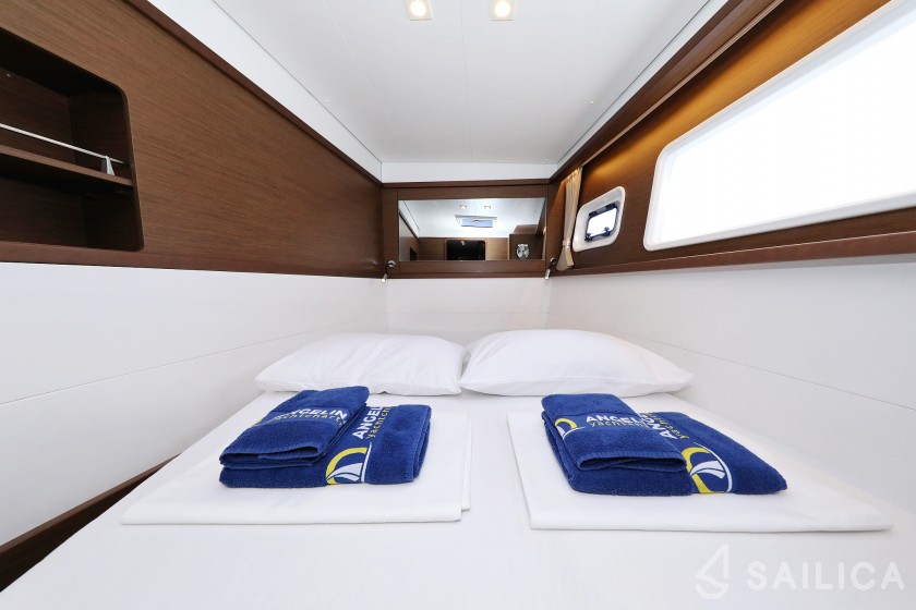 Lagoon 450 S - 4 + 2 cab. - Yacht Charter Sailica