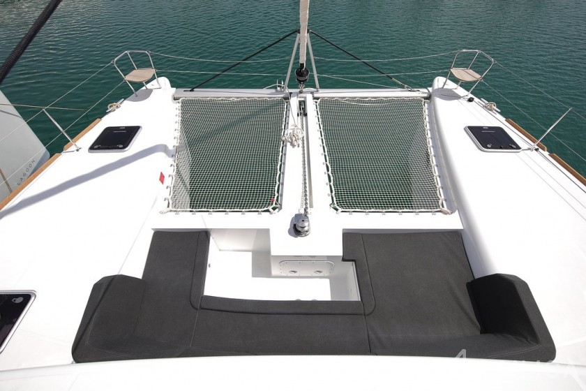 Lagoon 450 S - 4 + 2 cab. - Yacht Charter Sailica