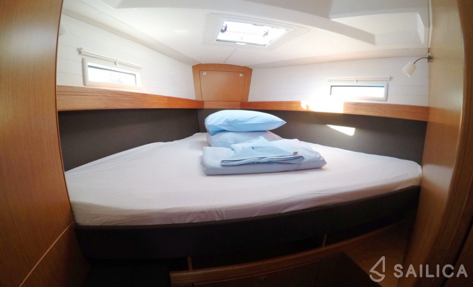 Bavaria 41 Cruiser - Yacht Charter Sailica