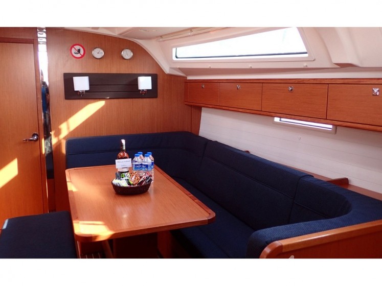 Bavaria 41 Cruiser - Yacht Charter Sailica