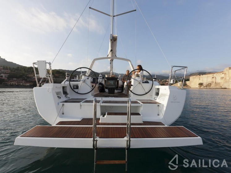 Oceanis 41 - Yacht Charter Sailica