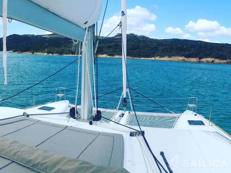 Lagoon 450 - Yacht Charter Sailica