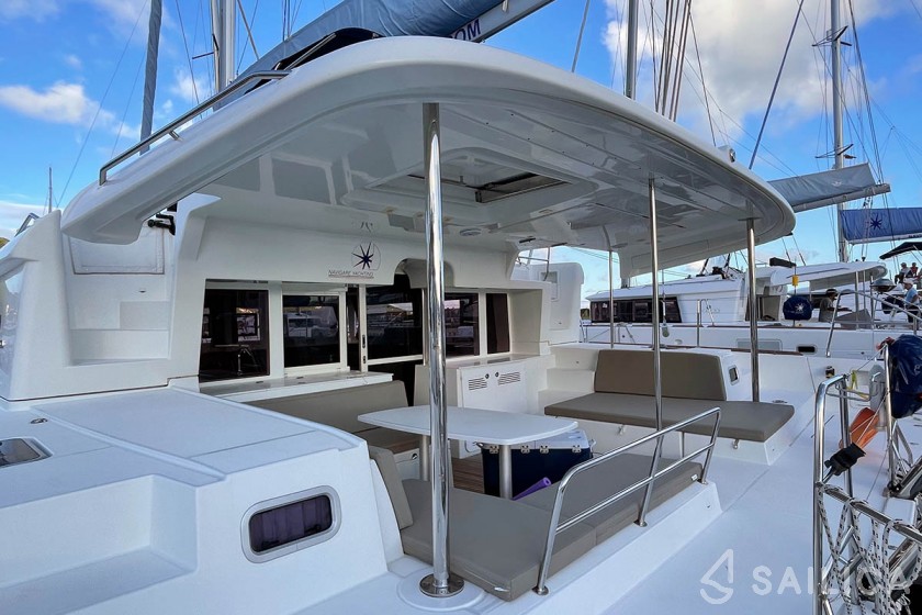 Lagoon 450  Flybridge - Yacht Charter Sailica