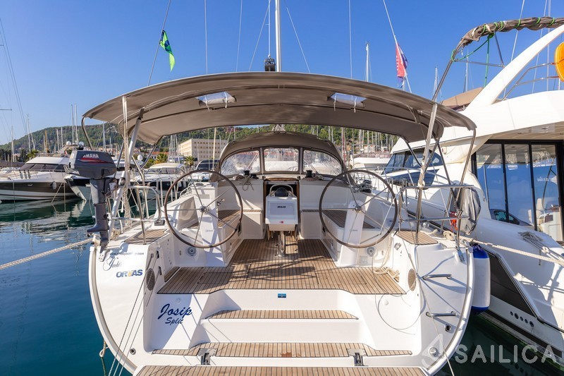 Bavaria 46 Cruiser - Yacht Charter Sailica