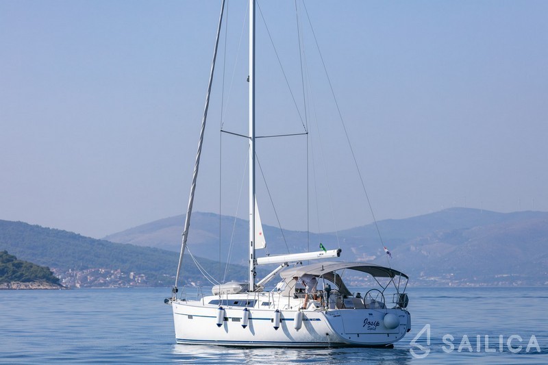 Bavaria 46 Cruiser - Yacht Charter Sailica