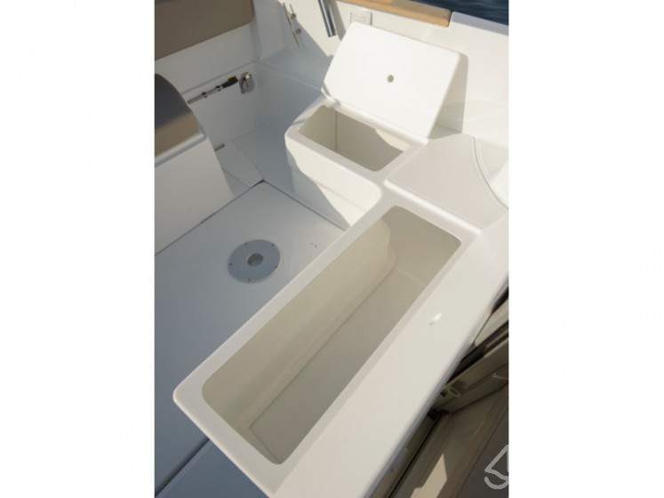 Antares 7.80 - Yacht Charter Sailica