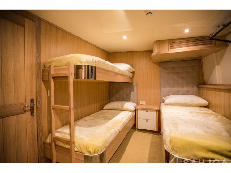 Sibari - Yacht Charter Sailica