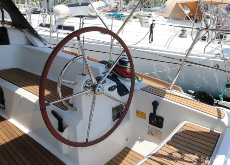 Sun Odyssey 379 - Yacht Charter Sailica