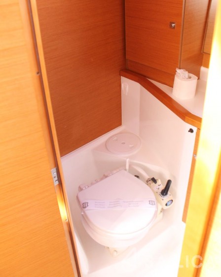 Sun Odyssey 379 - Yacht Charter Sailica