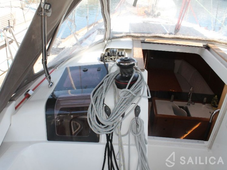 Sun Odyssey 379 - Yacht Charter Sailica