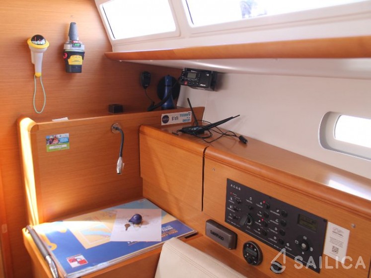 Sun Odyssey 379 - Yacht Charter Sailica