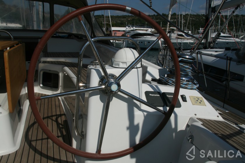 Jeanneau 53 - Yacht Charter Sailica