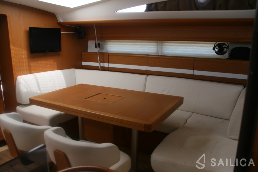 Jeanneau 53 - Yacht Charter Sailica