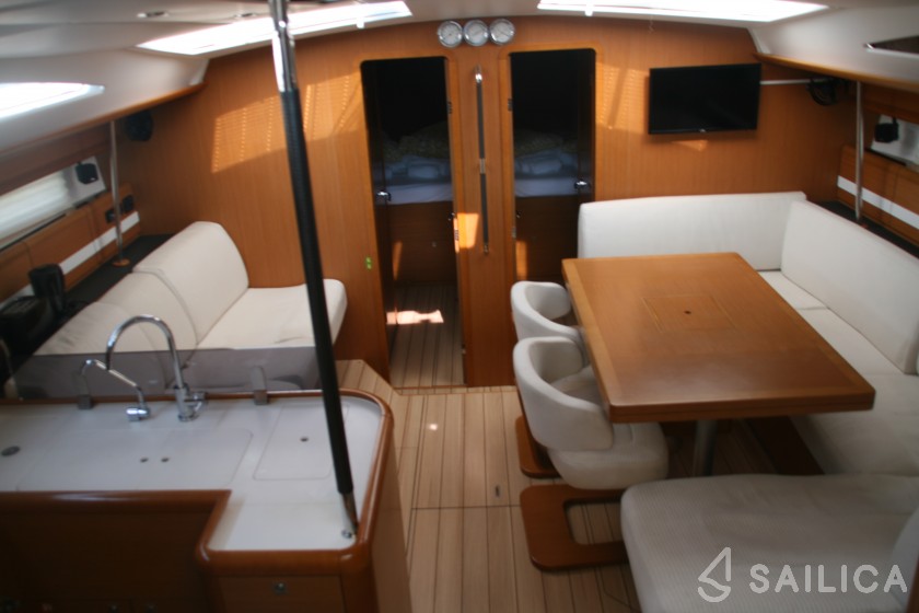Jeanneau 53 - Yacht Charter Sailica