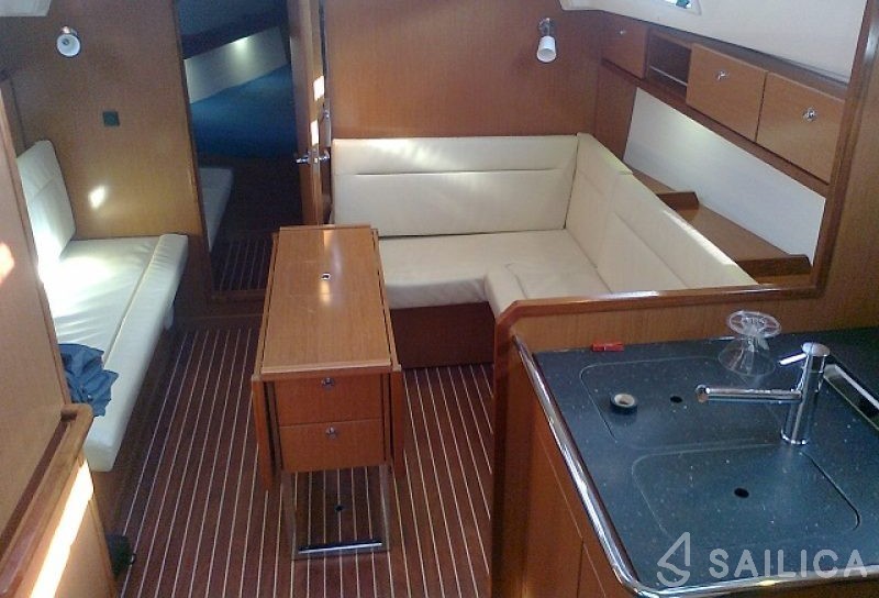 Bavaria Cruiser 36 - Yacht Charter Sailica