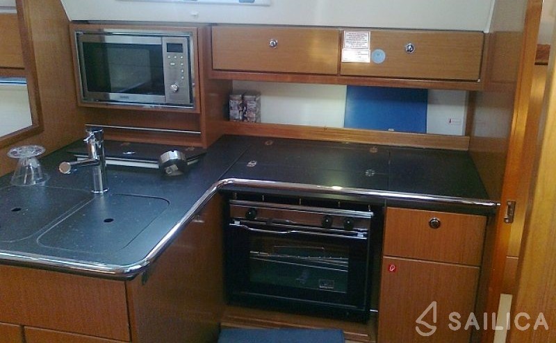 Bavaria Cruiser 36 - Yacht Charter Sailica