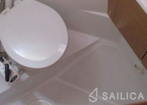 Bavaria Cruiser 36 - Yacht Charter Sailica
