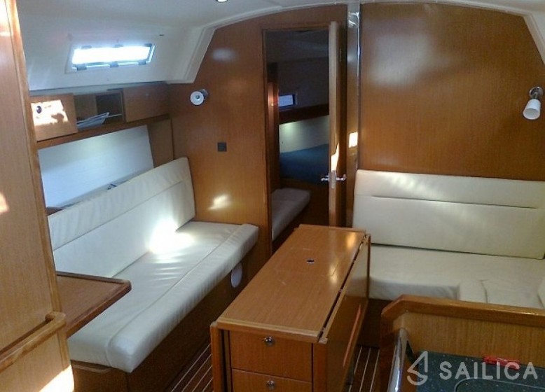 Bavaria Cruiser 36 - Yacht Charter Sailica