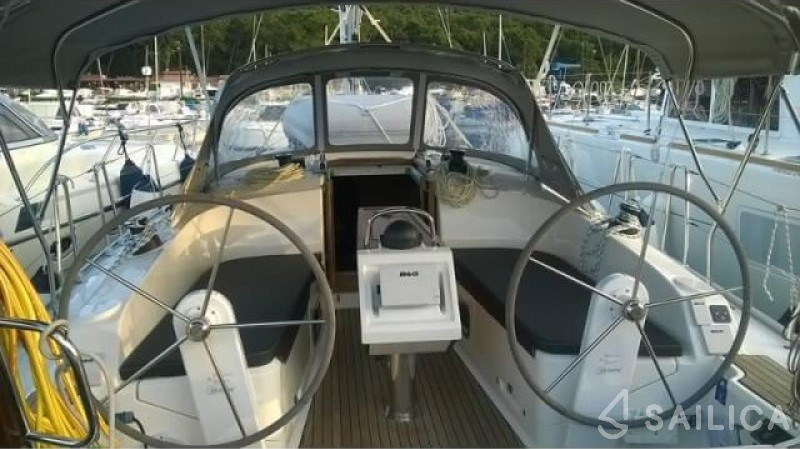 Bavaria 37 Cruiser - Yacht Charter Sailica