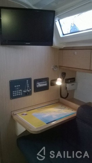 Bavaria 37 Cruiser - Yacht Charter Sailica