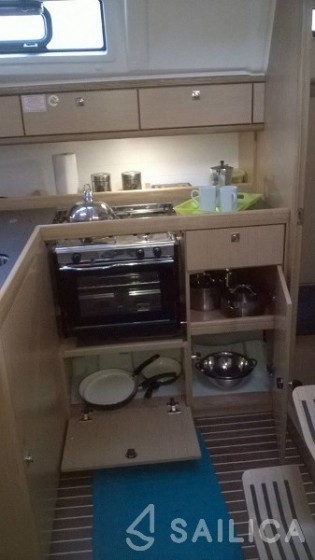 Bavaria 37 Cruiser - Yacht Charter Sailica