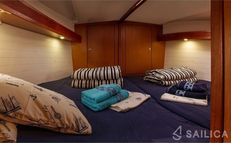 Bavaria 45 - Yacht Charter Sailica
