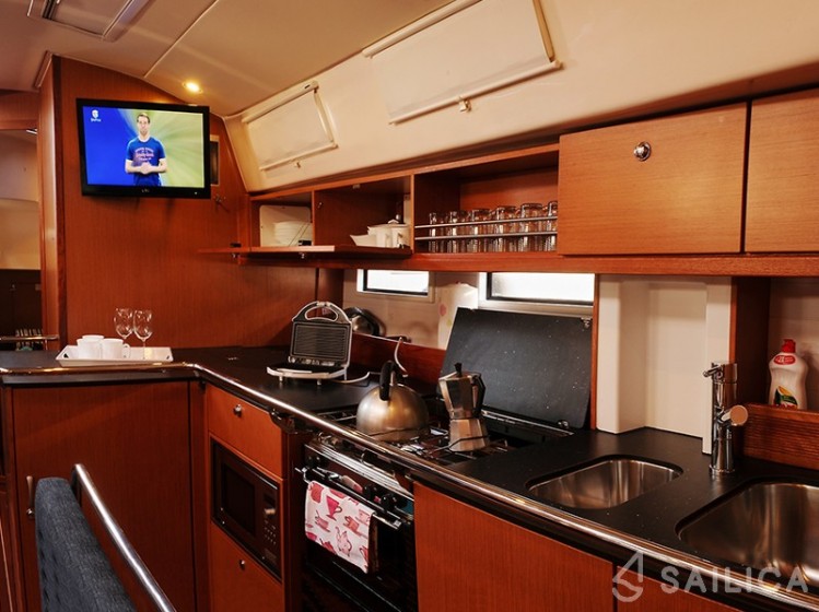 Bavaria 45 - Yacht Charter Sailica