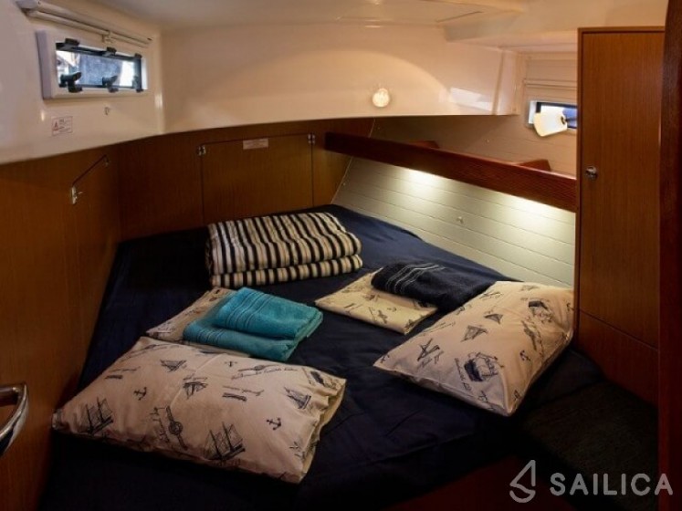 Bavaria 45 - Yacht Charter Sailica