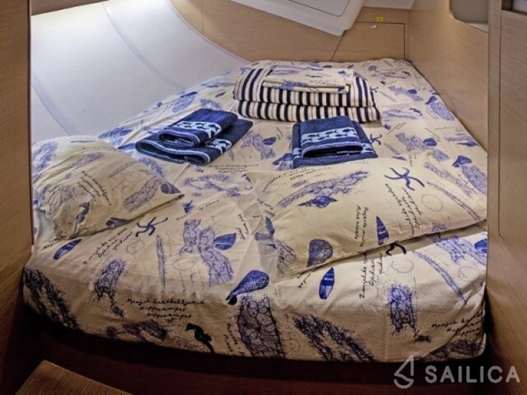Elan 494 Impression - Yacht Charter Sailica