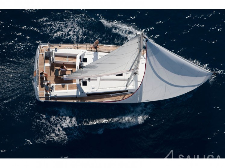 Oceanis 45 - Yacht Charter Sailica