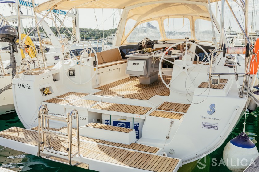 Oceanis 45 - Yacht Charter Sailica