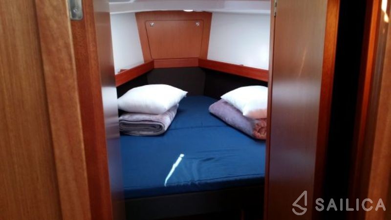 Bavaria Cruiser 41 - Yacht Charter Sailica
