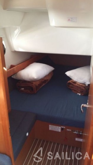 Bavaria Cruiser 41 - Yacht Charter Sailica