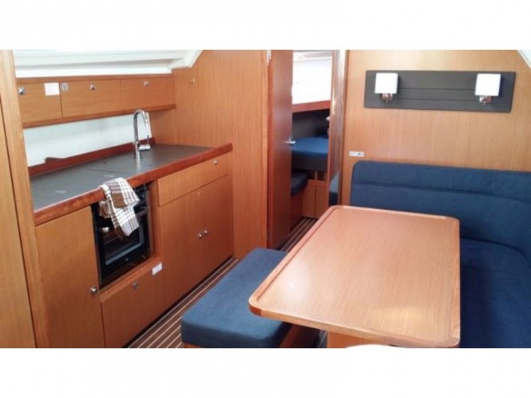 Bavaria Cruiser 41 - Yacht Charter Sailica