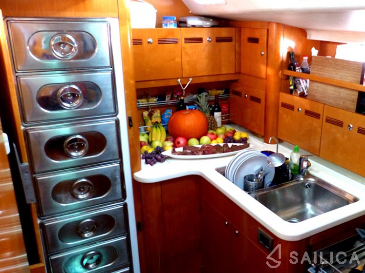 Beneteau 62 - Yacht Charter Sailica