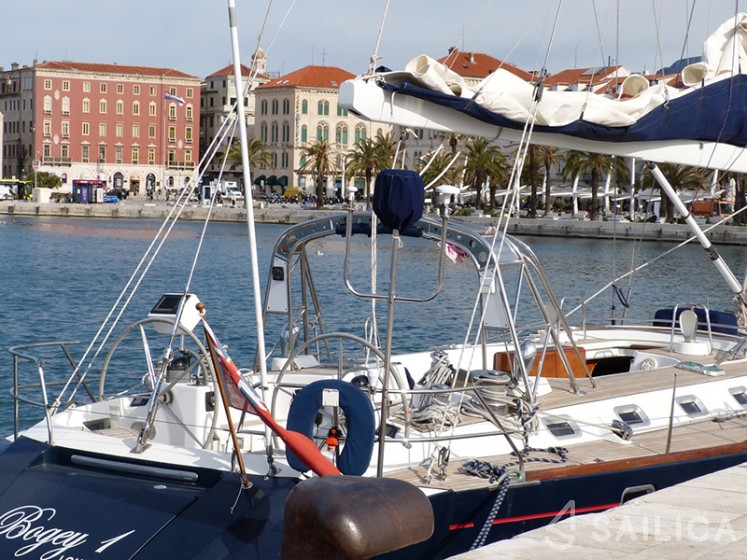 Beneteau 62 - Yacht Charter Sailica