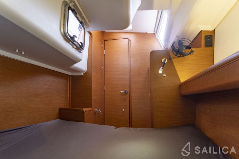 Sun Odyssey 389 - Yacht Charter Sailica