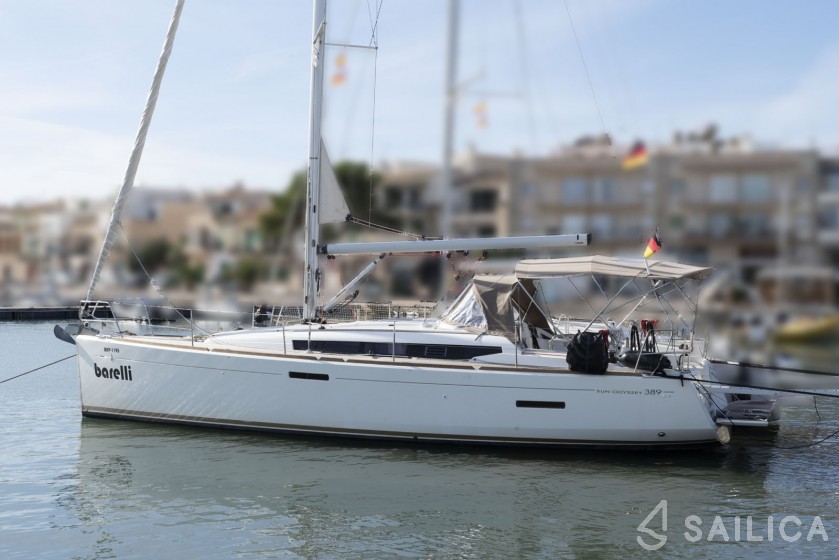 Sun Odyssey 389 - Yacht Charter Sailica