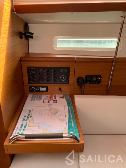 Sun Odyssey 389 - Yacht Charter Sailica