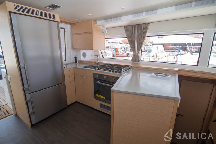 Lagoon 52F - Yacht Charter Sailica