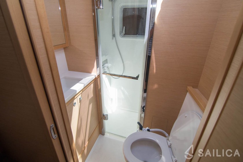 Lagoon 52F - Yacht Charter Sailica