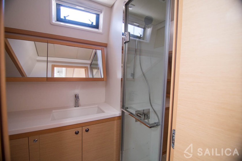 Lagoon 52F - Yacht Charter Sailica