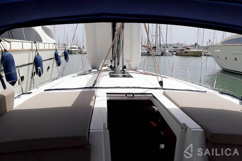 Oceanis 46.1 - Yacht Charter Sailica