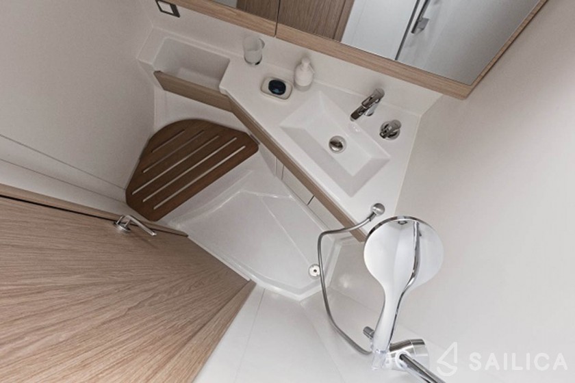 Oceanis 46.1 - Yacht Charter Sailica