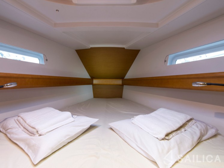 Sun Odyssey 439 - Yacht Charter Sailica